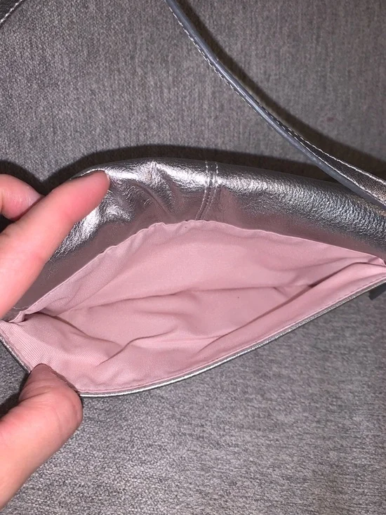 Coach Ashley Metallic Silver Leather Wristlet Wallet with hangtag - Picture 7 of 10